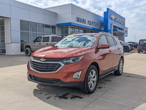 Used 2020 Chevrolet Equinox LT image 1