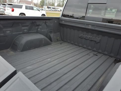 Used 2023 GMC Sierra 1500 AT4 w/ AT4 Premium Package image 16