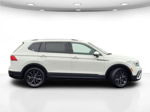 Certified 2024 Volkswagen Tiguan SE AWD/4WD image 6