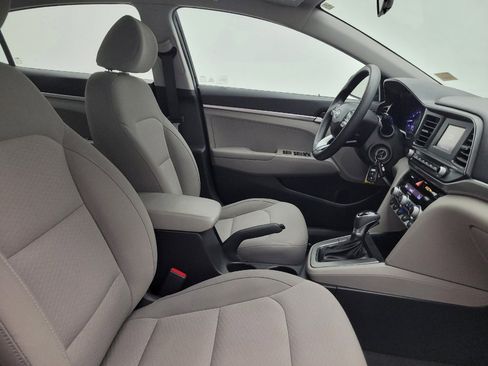 Used 2020 Hyundai Elantra SE FWD image 21