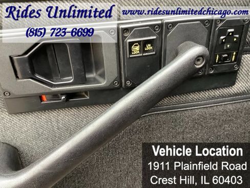 Used 1990 Chevrolet Camaro IROC-Z image 19