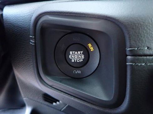 New 2025 Jeep Gladiator Sport image 21