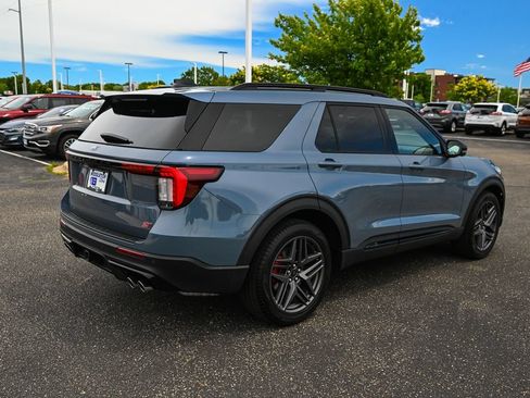 Certified 2026 Ford Explorer ST w/ Sun And Sound Package AWD/4WD image 5