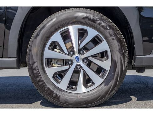 Certified 2025 Subaru Outback Premium AWD/4WD image 9