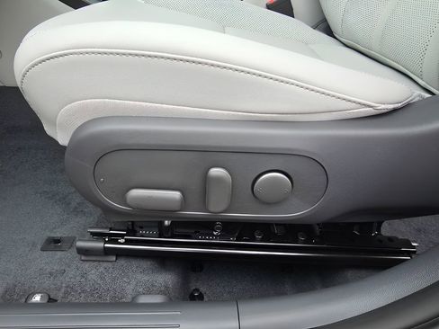 New 2026 Hyundai Kona SEL Premium image 16