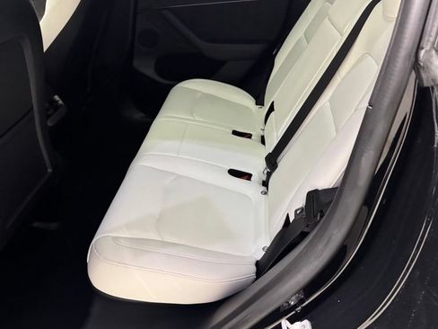 Used 2022 Tesla Model Y Performance AWD/4WD image 21