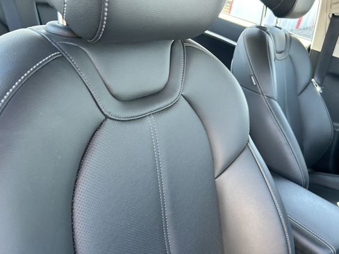 Used 2026 Genesis G70 2.5T AWD/4WD image 14