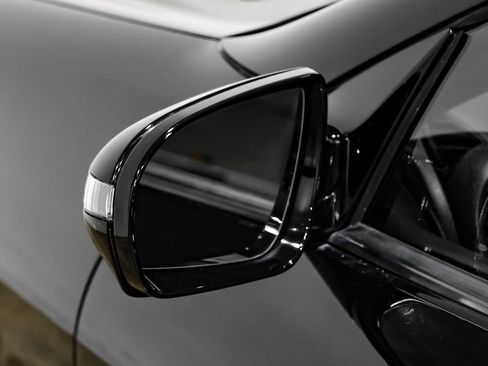 Used 2011 Mercedes-Benz SLK 300 image 32