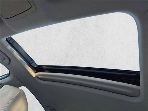 Used 2021 Honda Accord Touring image 16