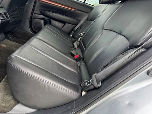 Used 2013 Subaru Outback 2.5i Limited w/ Moonroof Pkg AWD/4WD image 9