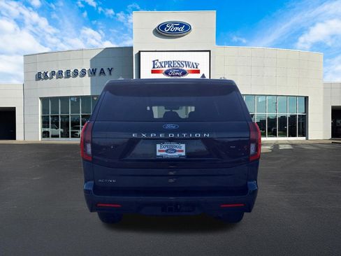 Used 2025 Ford Expedition Active image 7