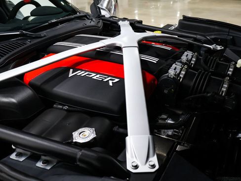 Used 2017 Dodge Viper ACR w/ Extreme Aero Package RWD image 44