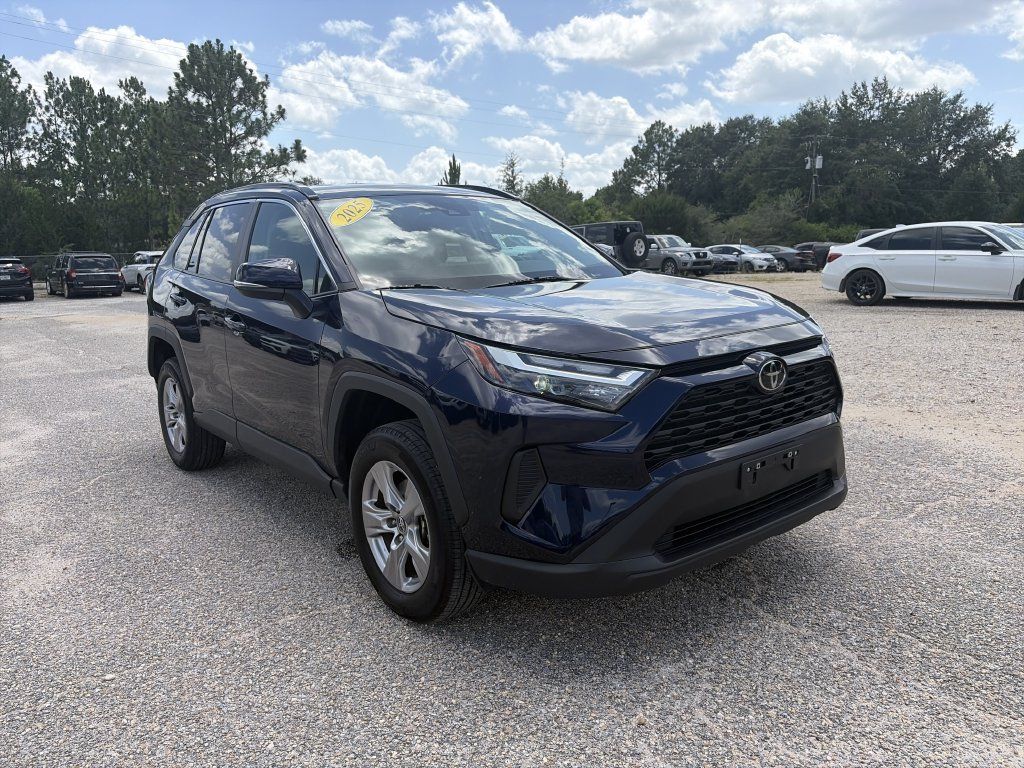Used 2025 Toyota RAV4 XLE FWD image 8