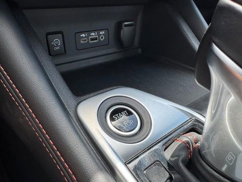 Used 2025 Nissan Sentra SR w/ SR Premium Package FWD image 19