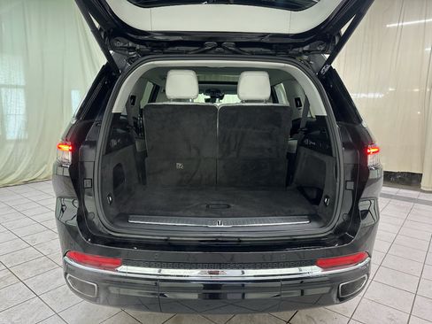 Used 2021 Jeep Grand Cherokee L Overland w/ Advanced Protech Group III AWD/4WD image 6
