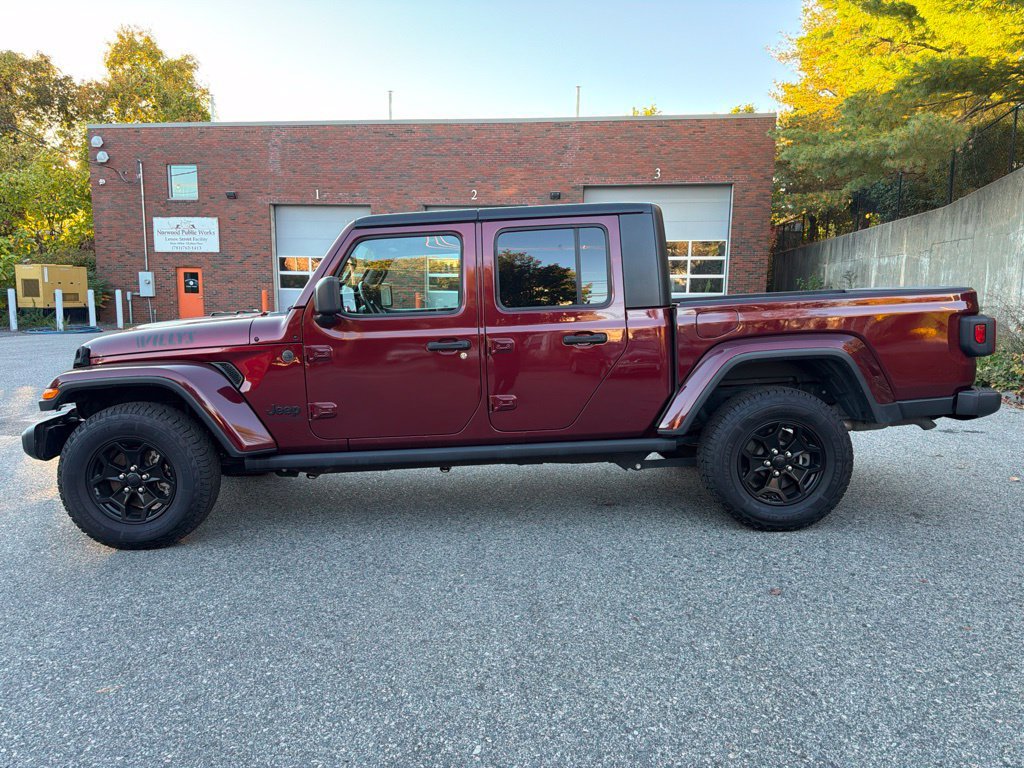 Used 2022 Jeep Gladiator Overland AWD/4WD image 3