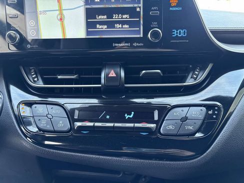 Used 2019 Toyota C-HR Limited image 29