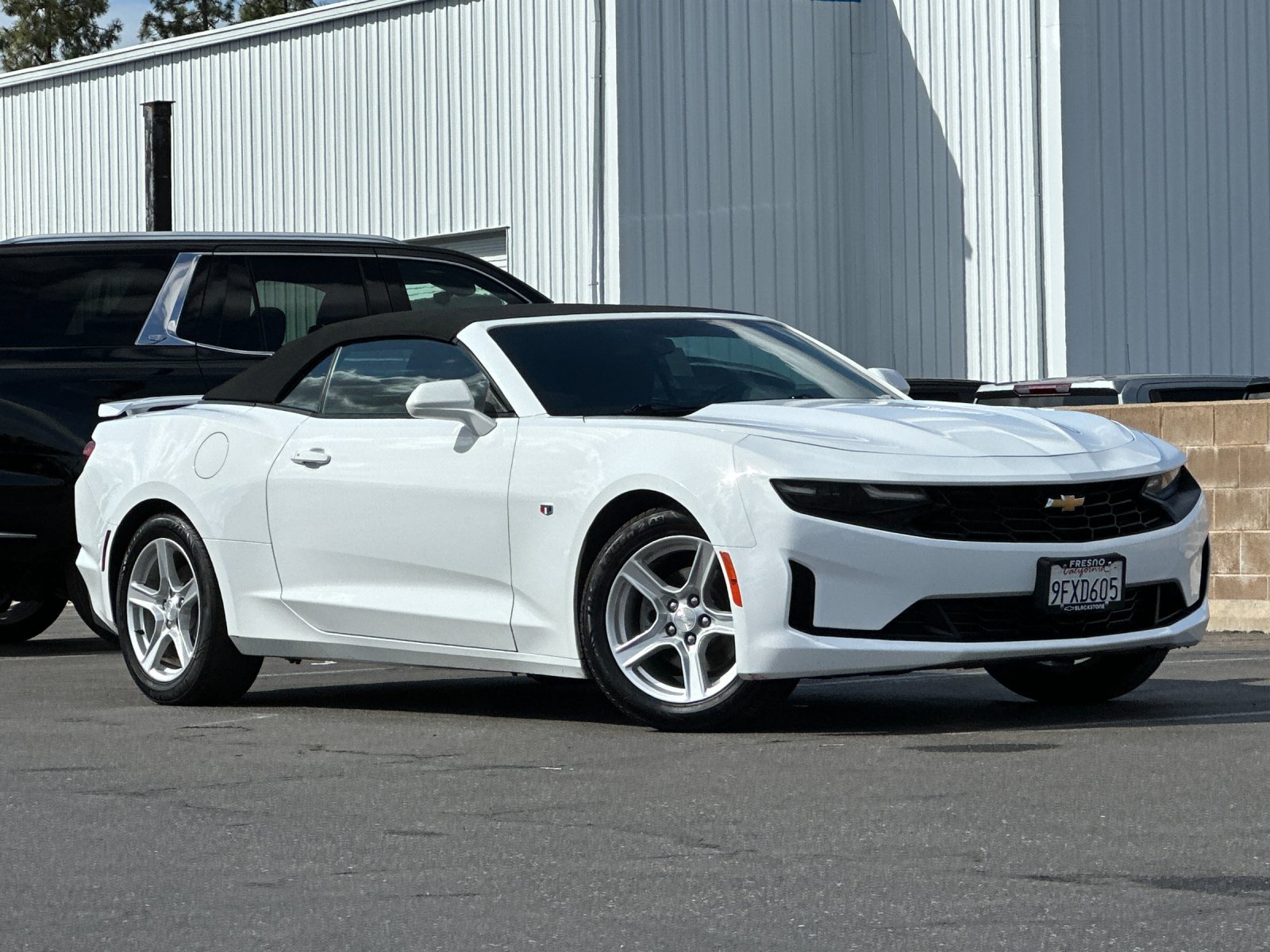Used 2023 Chevrolet Camaro LT RWD image 10