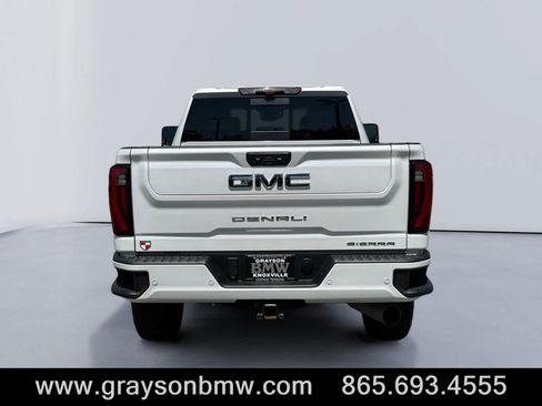 Used 2025 GMC Sierra 2500 Denali Ultimate AWD/4WD image 4