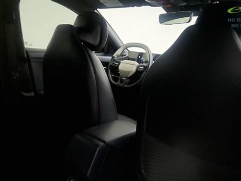 Used 2025 Kia K4 GT-Line FWD image 41