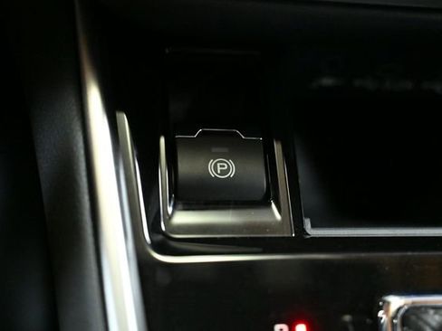 Used 2025 Subaru Outback Premium w/ Popular Package #1A image 31