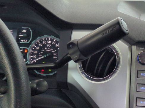 Used 2018 Toyota Tundra SR5 AWD/4WD image 31