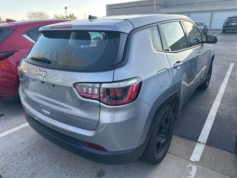 Used 2019 Jeep Compass Sport w/ Cold Weather Group image 4