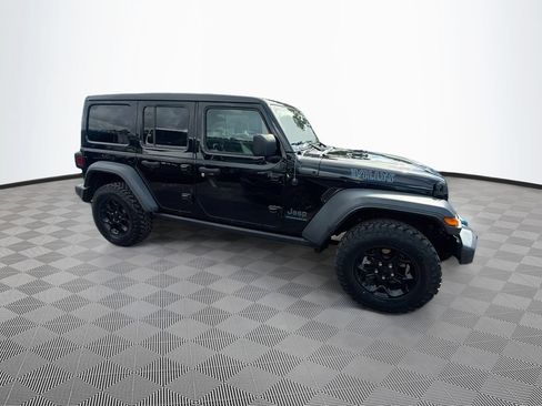Used 2023 Jeep Wrangler Unlimited w/ Sun & Screen Package AWD/4WD image 5