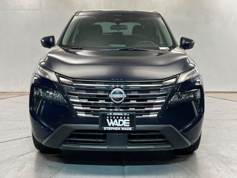 Used 2025 Nissan Rogue SV AWD/4WD image 8
