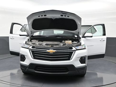 Used 2023 Chevrolet Traverse LT FWD image 33