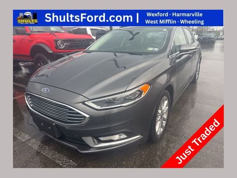 Used 2017 Ford Fusion SE w/ Fusion SE Technology Package image 1