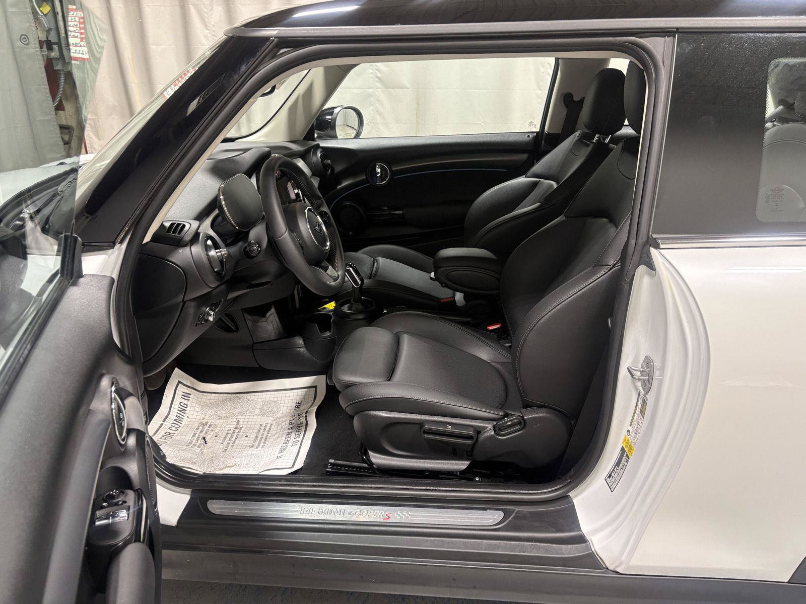 Used 2024 MINI Cooper S FWD image 2