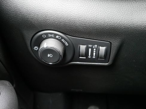 New 2026 Jeep Compass Latitude AWD/4WD image 18