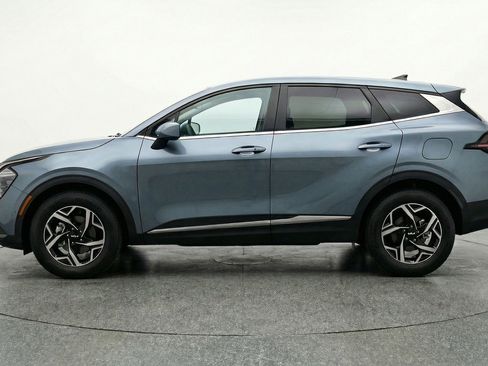 Used 2025 Kia Sportage LX image 5