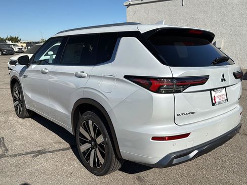 New 2026 Mitsubishi Outlander 4WD Plug-In Hybrid image 5