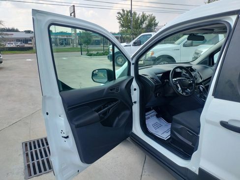 Used 2017 Ford Transit Connect XL image 18
