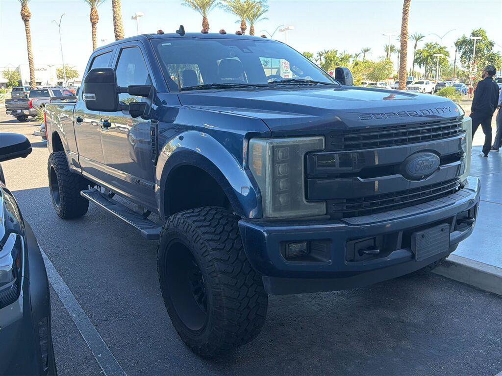 Used 2019 Ford F250 Lariat AWD/4WD image 2