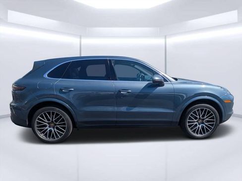 Used 2019 Porsche Cayenne S AWD/4WD image 2