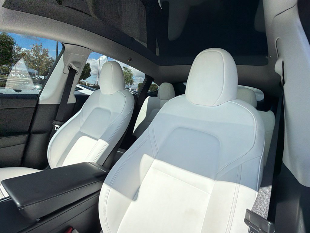 Used 2023 Tesla Model Y Performance AWD/4WD image 21