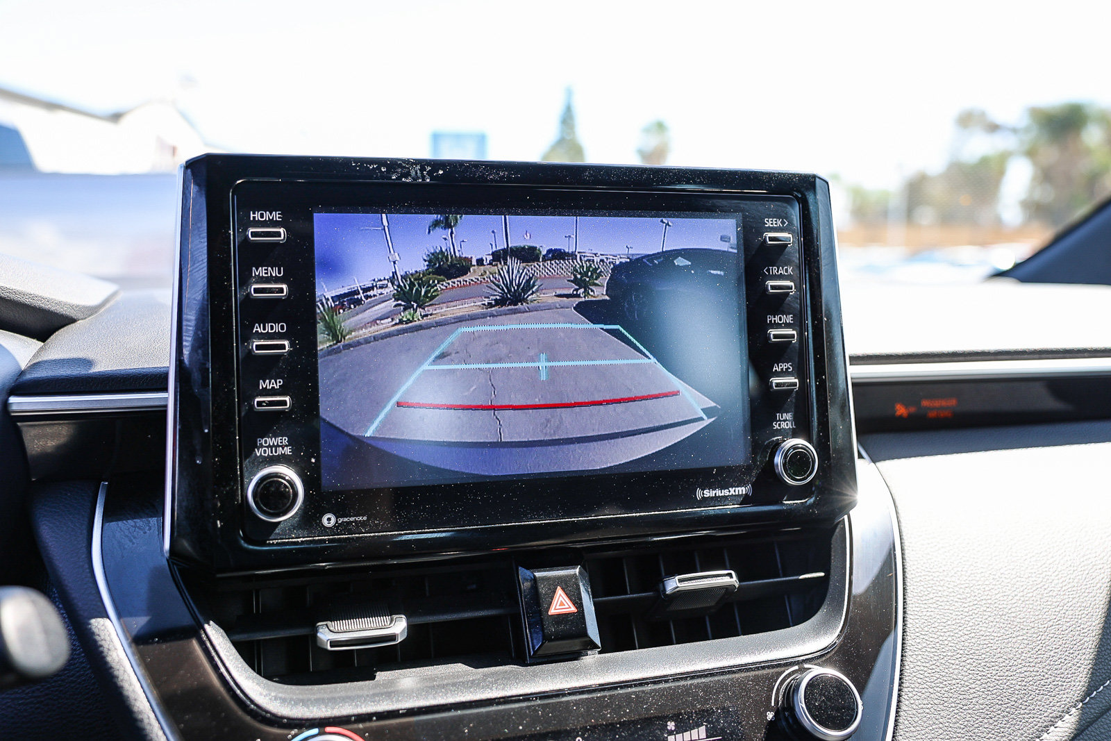 Used 2020 Toyota Corolla SE w/ Carpet Mat Package FWD image 12