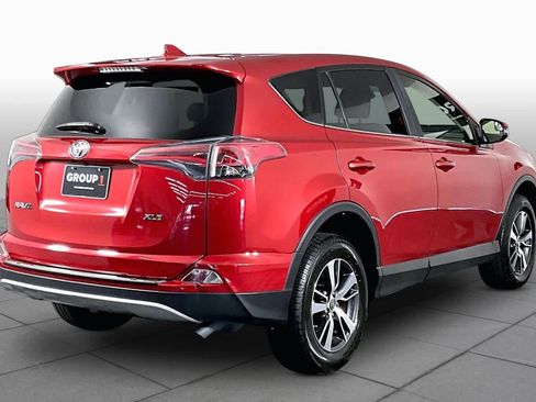 Used 2017 Toyota RAV4 XLE w/ Carpet Mat Package FWD image 13