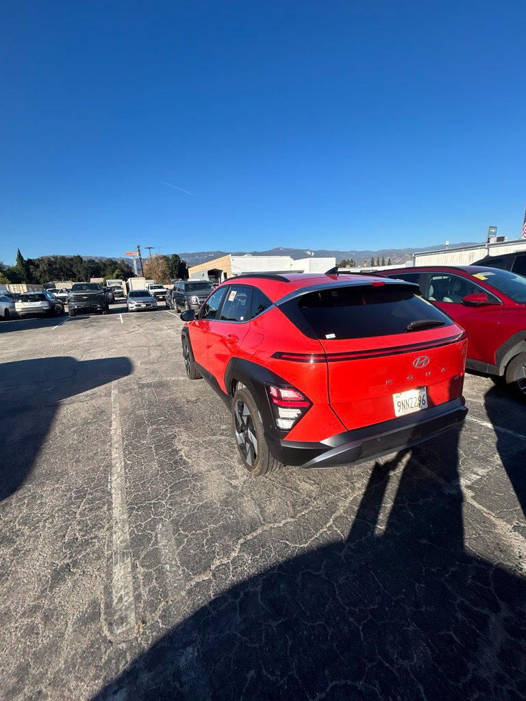 Used 2024 Hyundai Kona Limited FWD image 6
