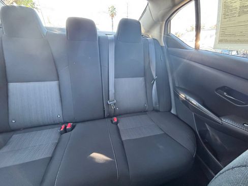 Used 2025 Nissan Sentra SV FWD image 35