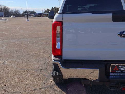 Used 2024 Ford F250 XLT w/ FX4 Off-Road Package image 10