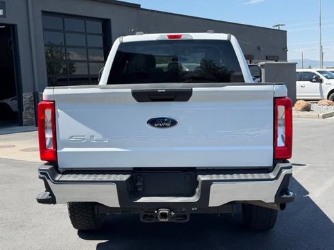 Used 2024 Ford F250 XLT w/ FX4 Off-Road Package AWD/4WD image 4