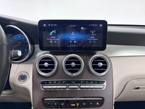 Used 2021 Mercedes-Benz GLC 300 4MATIC image 16