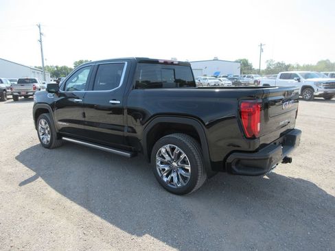 New 2026 GMC Sierra 1500 Denali w/ Denali Reserve Package AWD/4WD image 9