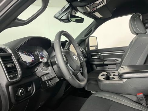 Used 2025 RAM 2500 Big Horn image 22