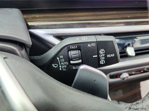 Used 2026 BMW X5 sDrive40i image 42