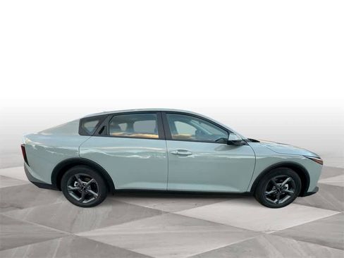 New 2026 Kia K4 LXS image 9